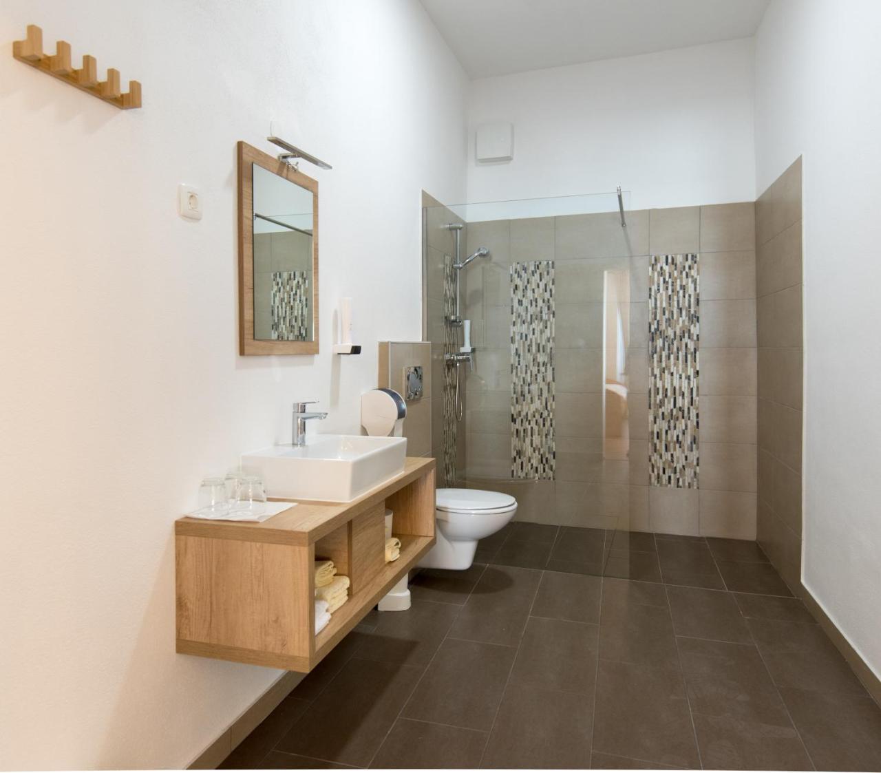 Guest house Stari Mayr 2*